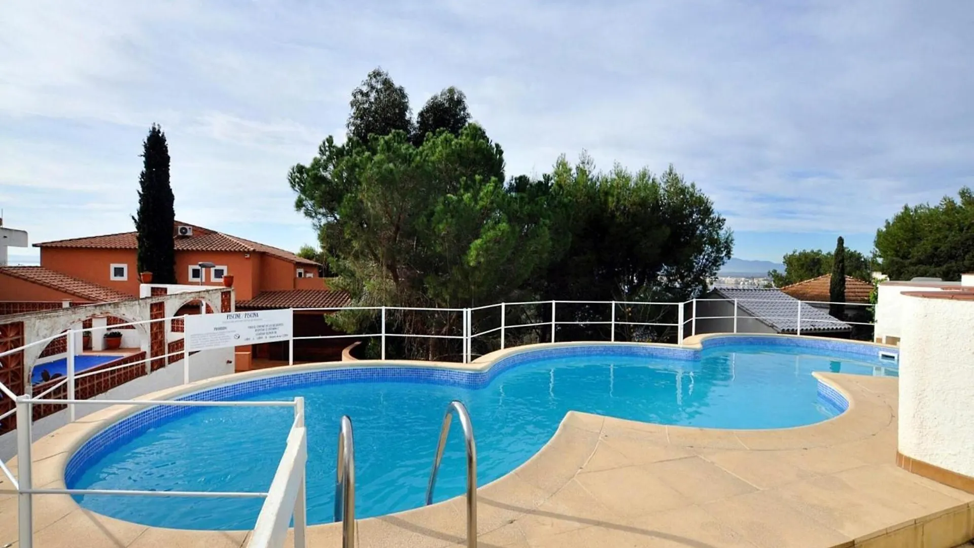 Apartment In Costa Brava With Sea View Roses 0*,  İspanya