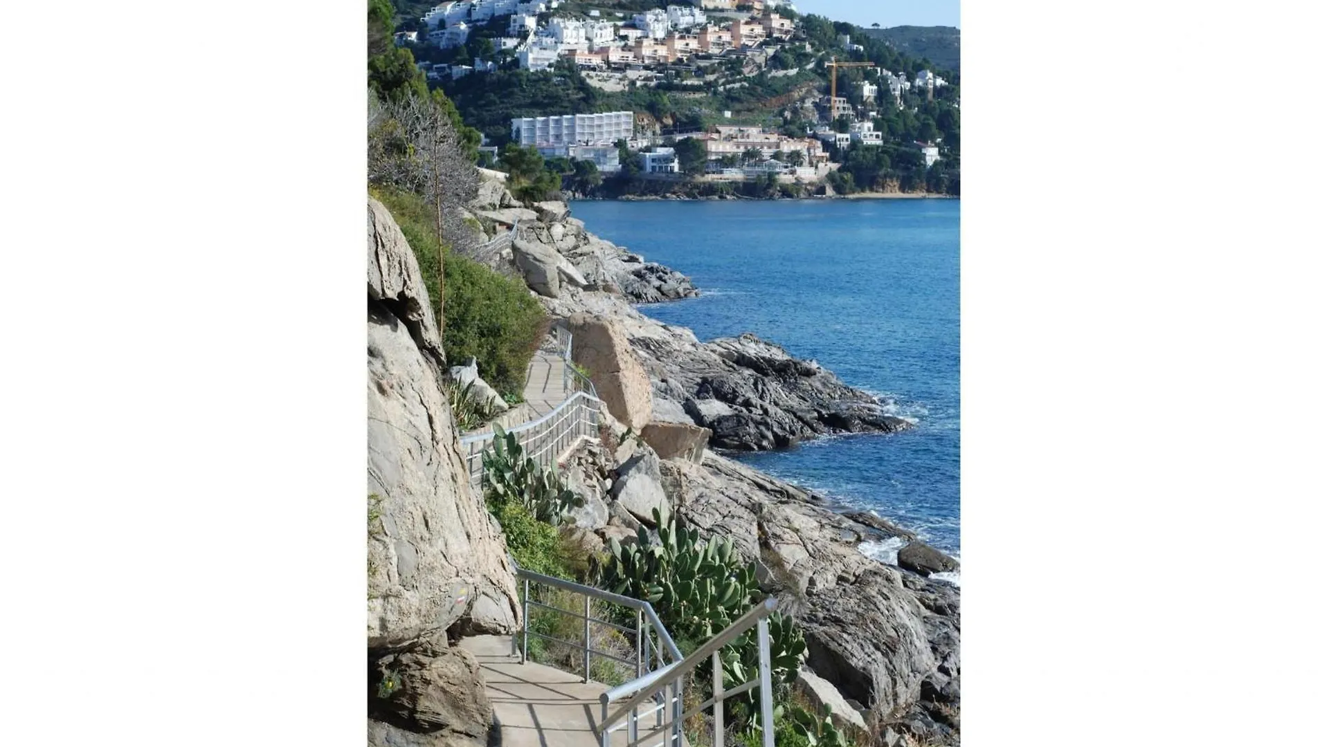 Apartment In Costa Brava With Sea View Roses 0*,  İspanya